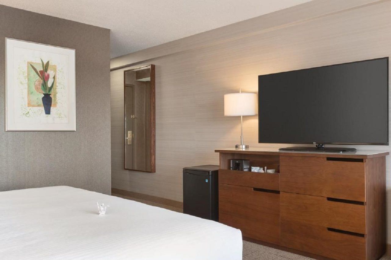Coast Edmonton Plaza Hotel By Apa Εξωτερικό φωτογραφία